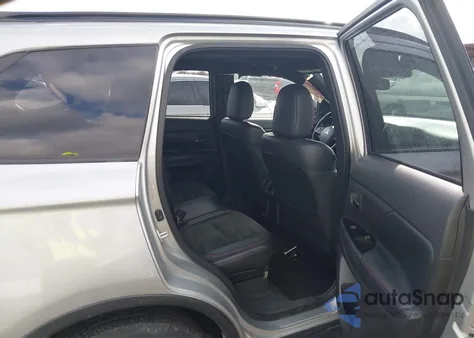 2020 Mitsubishi Outlander Le 2.4/Se 2.4/Sel 2.4/Sp 2.4 z USA, uszkodzony, nr VIN JA4AD3A3XLZ004943